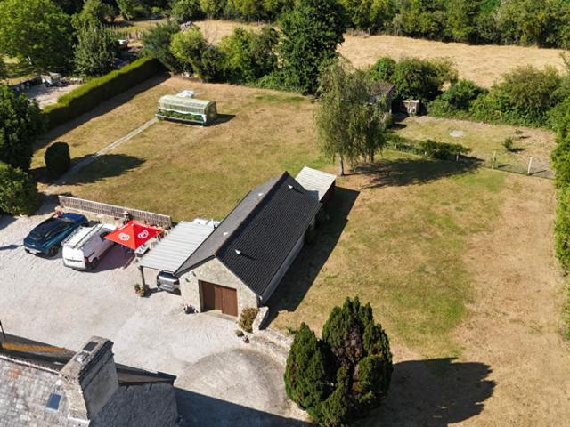 Maison en pierre 3 chambres garage grand jardin