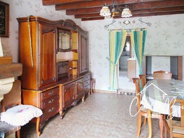 Maison en pierre 4 chambres sur beau terrain clôt