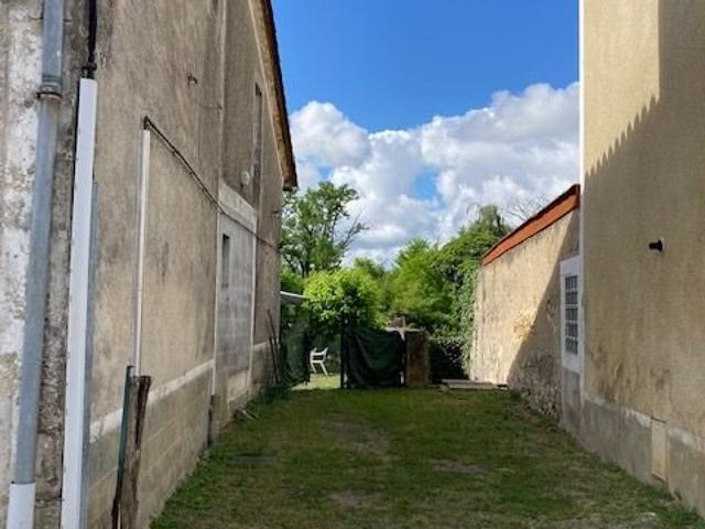 Maison en pierre 4 chbres dépendance 36 m², 471 m² de te. 194m² Bazas
