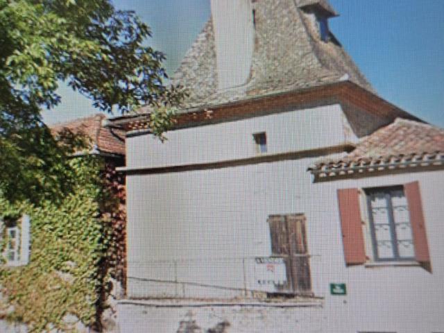 MAISON EN PIERRE