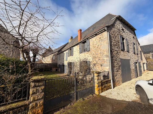 Maison en pierre 6 pièces à Valuejols