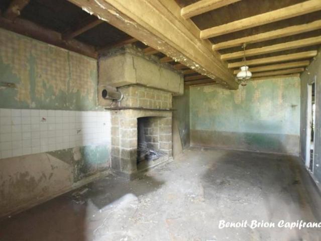 Maison en pierre 6 pièces SAINT BRICE DE LANDELLES 50