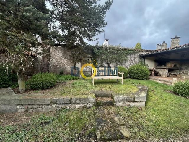 MAISON EN PIERRE 6 PIÈCES 127 M2 VILLARS