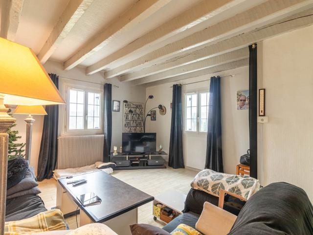 Maison en pierre 6 pièces 206 m2 206m² La Douze