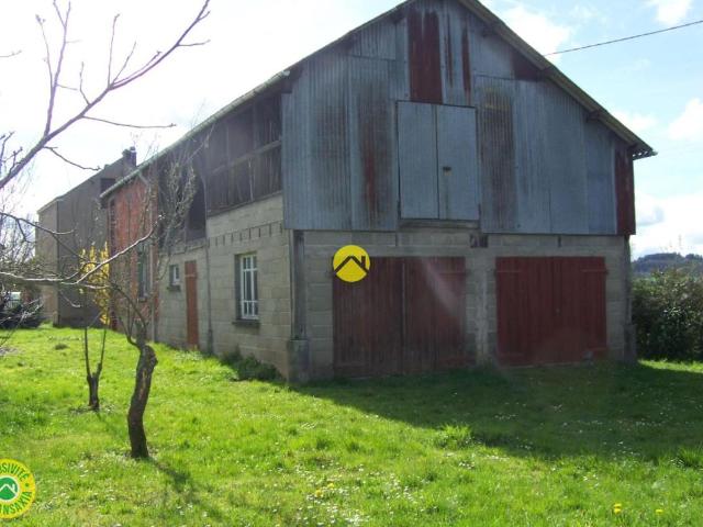 MAISON EN PIERRE