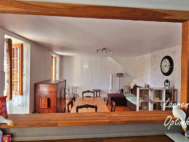 Maison en pierres 6 pièces 4 chambres au calme