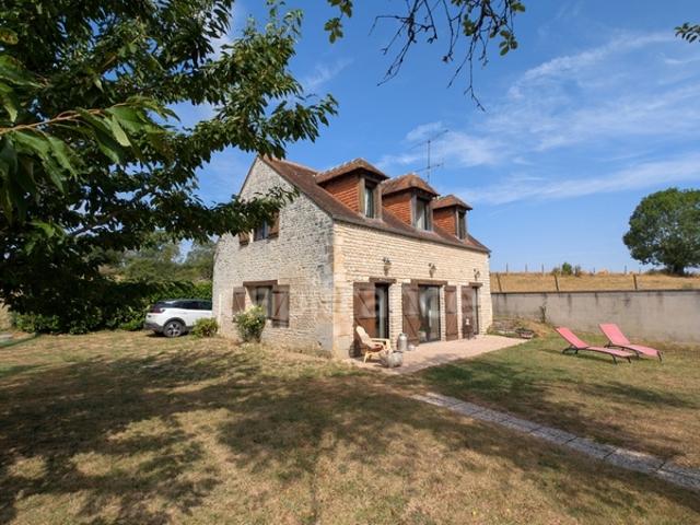 Maison en Pierres 92m2 sur 676m2 de terrain à FONTAINE LES BASSETS 61 ORNE Normandie