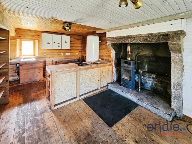 Maison en pierres 130 m² 6773 m² terrain