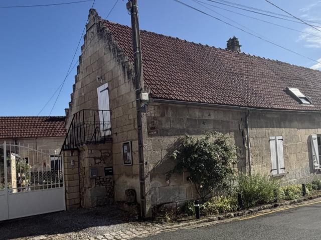 Maison en pierres 210 m² + gîte, 1600 m² clos Oise Sud 265m² Vez