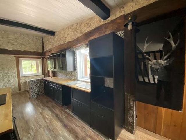 MAISON EN PIERRES TYPE T4 AVEC GÎTE ET PISCINE
