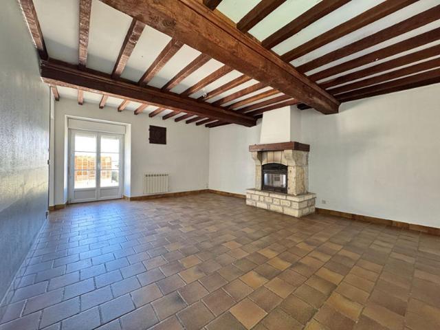 Maison en pierres à moderniser offrant un potentiel agrandissement, Ag. du Donjon