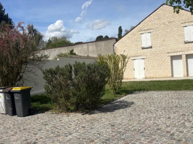 Maison en pierres à Apremont à louer Locagestion, expert en gestion locative