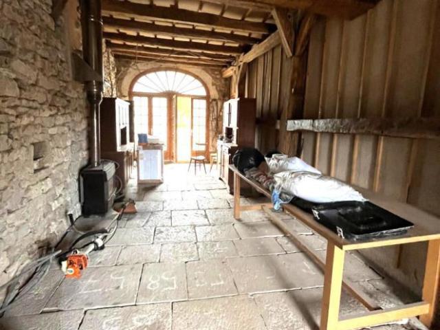 Maison en pierres, à finir de rénover avec belle vue Vosbles Valfin Chavagna