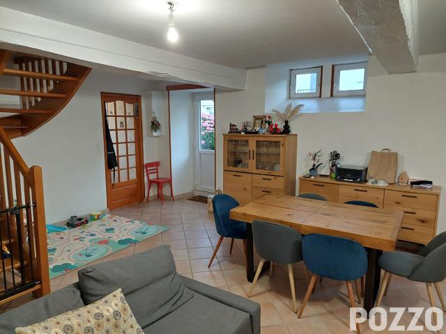 MAISON EN PIERRES A LOUER AVEC 3 CHAMBRES