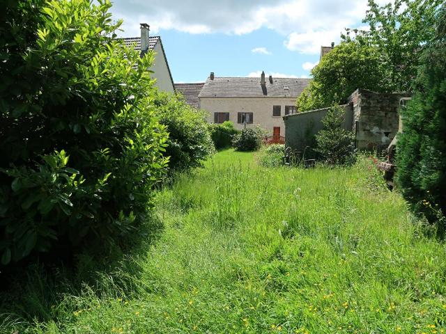 Maison en pierres à rénover avec du potentiel à 10 mn de Pontoise
