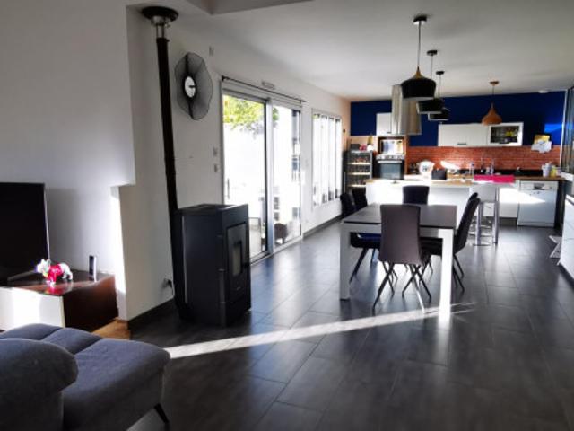 Maison en pierres à Saint Aubin Du Cormier à louer Locagestion, expert en gestion locative