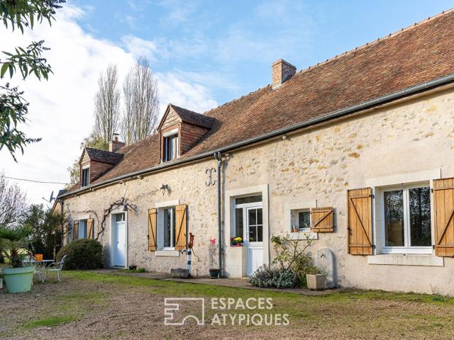 Maison en pierres au coeur d'un vaste parc arboré 210m² Teloché