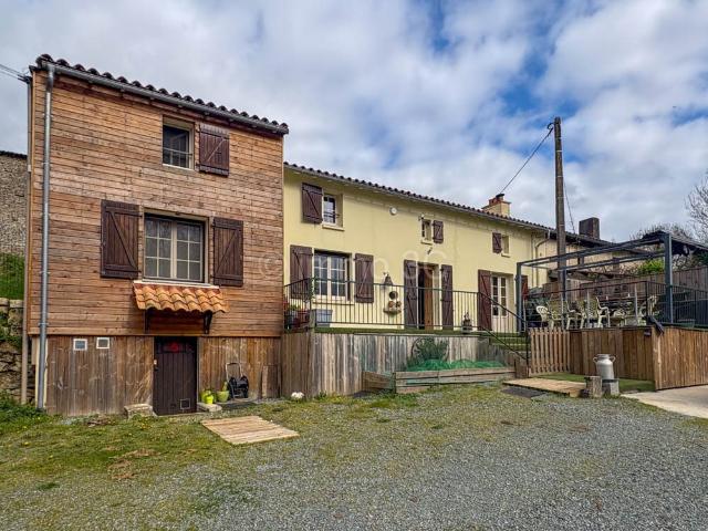 Maison en pierres avec belle vue dégagée 92m² Melle