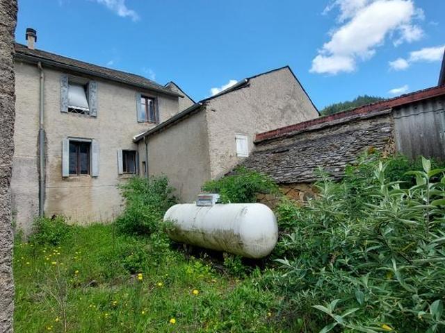 Maison en pierres avec jardin 140m² Mélagues
