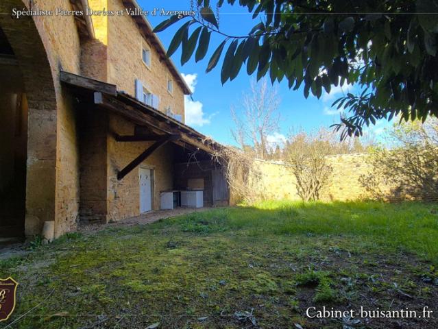 Maison en pierres avec jardin,Proche centre
