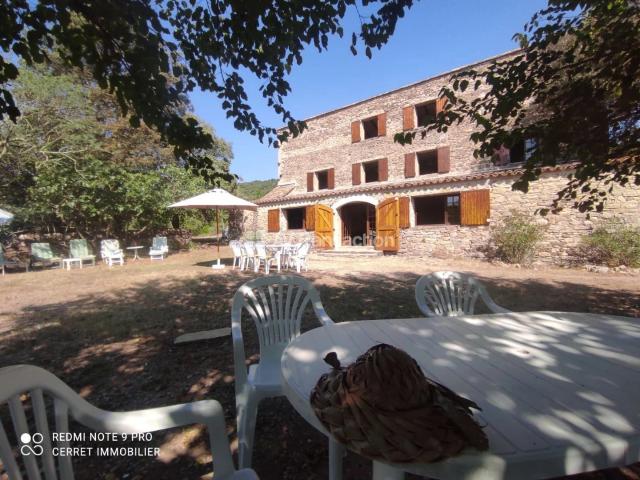 Maison en pierres de caractère