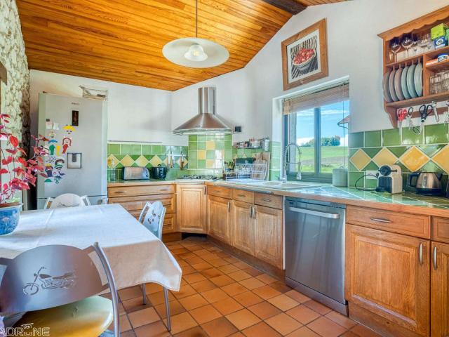 Maison en pierres et dépendances 150m² Castillonnès