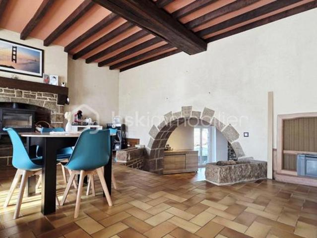 Maison en pierres pleine de charme – 163 m²