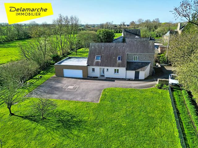 Maison en Pierres proche d'AVRANCHES au Val saint père de 6 pièces avec terrain de 6260 m2
