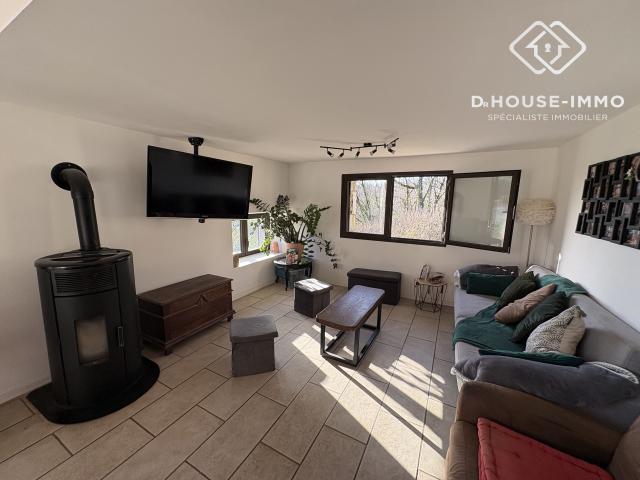 Maison en pierres rénovée – Vue dégagée – Environnement calme – Terrain 4 304 m²