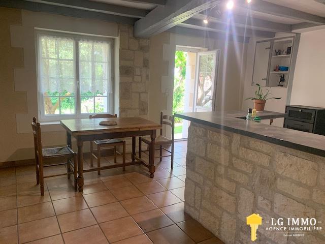 Maison en pierres rénovée 205 m2 habitables, 5 chambres, pis. 205m² Saint Dizant du Gua