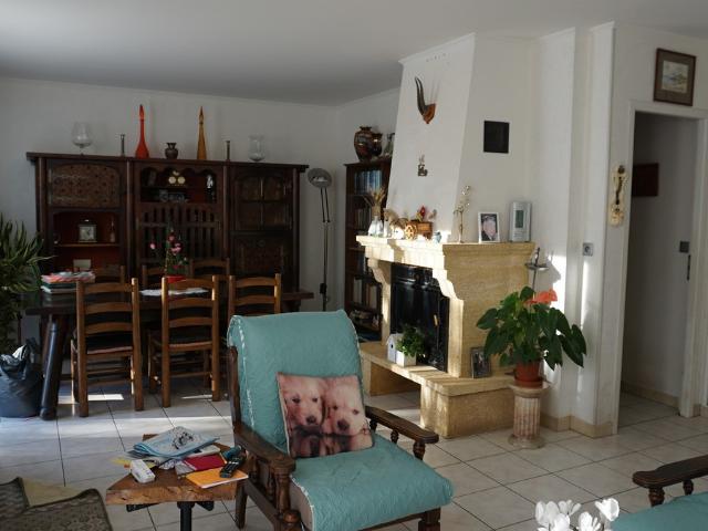 Maison en plain pied avec vue dominante