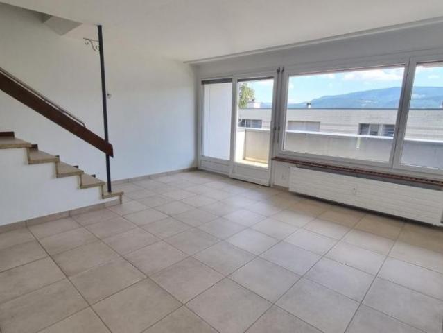 Maison en rangÃ©e de 4 piÃ¨ces en duplex avec petit espace vert