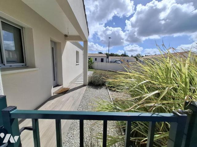 Maison en vente à Thénac, Nouvelle Aquitaine, 262300€
