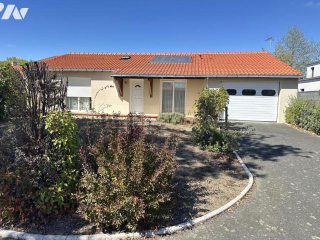 Maison à louer à Treize Septiers, Pays de la Loire, 212650€