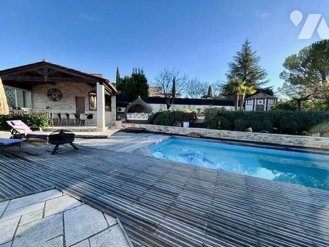 Maison à louer à Valensole, Provence Alpes Côte d'Azur, 647400€