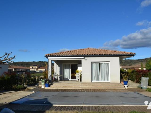 Maison à louer à Vallon Pont d'Arc, Auvergne Rhône Alpes, 330000€