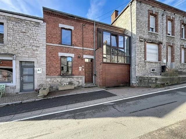 Maison en Vente à Viroinval
