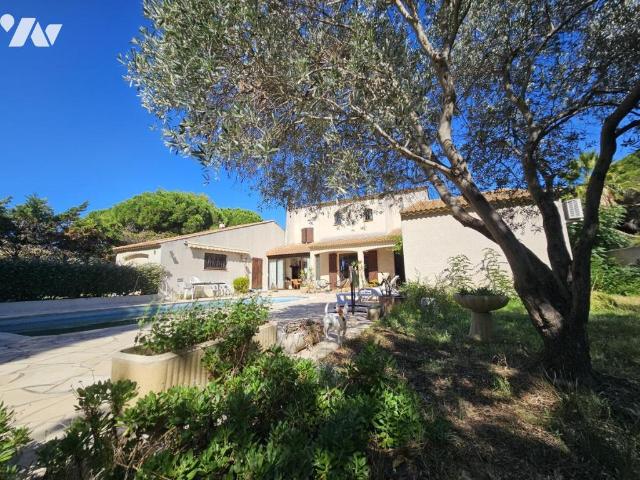 Maison à louer à Agde, Occitanie, 670000€