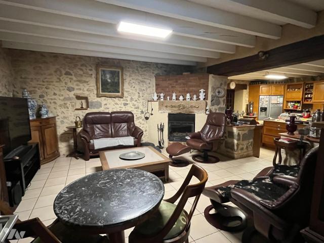 Maison en vente à Ambrus, Nouvelle Aquitaine, 397100€