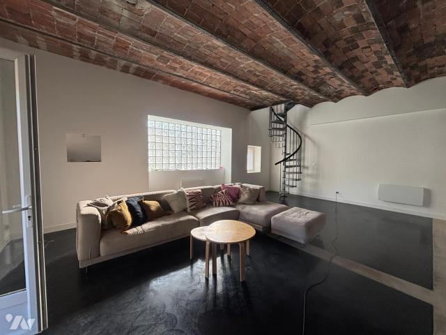 Maison à louer à Assignan, Occitanie, 287375€