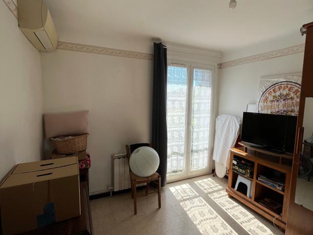 Maison à louer à Beaucaire, Occitanie, 250000€