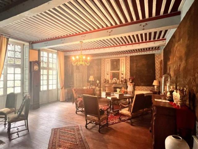 Maison à louer à Bourg Saint Andéol, Auvergne Rhône Alpes, 250000€