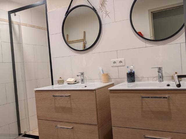 Maison à louer à Brignon, Occitanie, 265000€