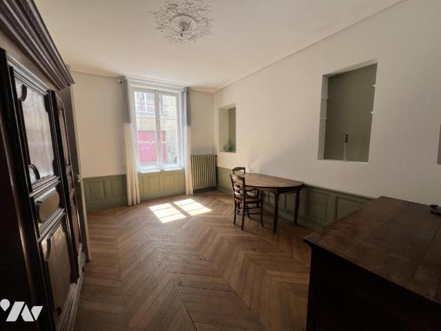 Maison en vente à Caen, Normandie, 744000€