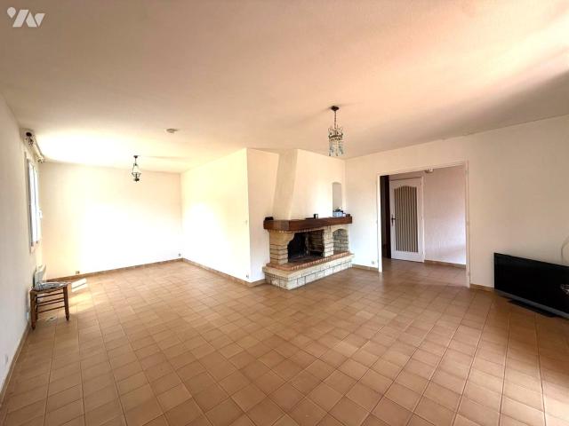 Maison à louer à Carnoux en Provence, Alpes Côte d'Azur, 622950€