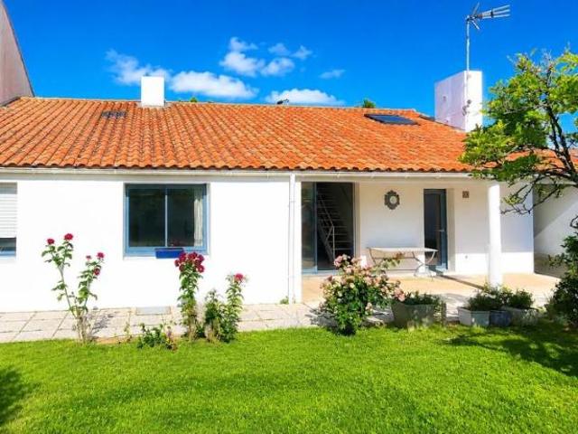 Maison à louer à Challans, Pays de la Loire, 332300€