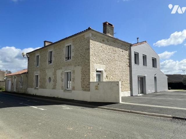 Maison à louer à Chantonnay, Pays de la Loire, 220500€