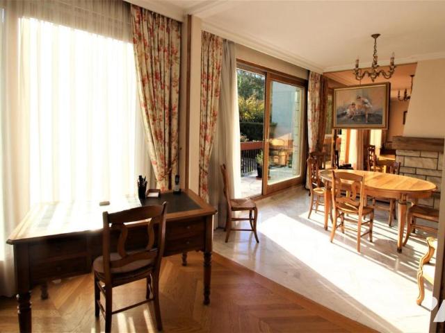 Maison à louer à Clamart, Île de France, 1090 €