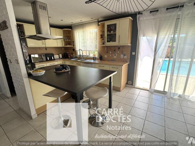 Maison à louer à Clarensac, Occitanie, 435000€