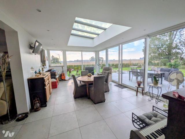 Maison en vente à Crochte, Hauts de France, 377000€